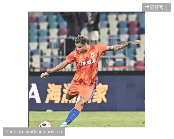 山东泰山核心克雷桑数据亮眼,但球队整体防守拖累成绩。 山东泰山核心克雷桑数据亮眼,但球队整体防守拖累成绩。